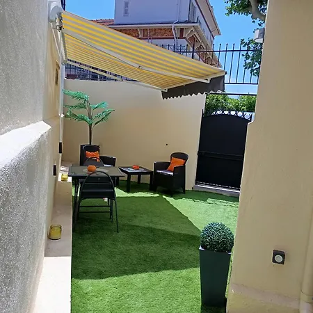 Coquet 2 Pieces Entierement Renove Et Climatise Appartement