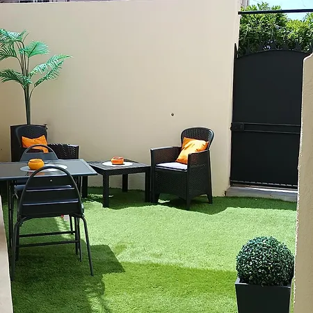 Coquet 2 Pieces Entierement Renove Et Climatise Appartement Cannes